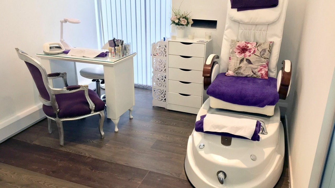 0283fc0e-7813-458d-bbb6-7af9c092a690-hair-gb-england-brackley-fresha-2746745