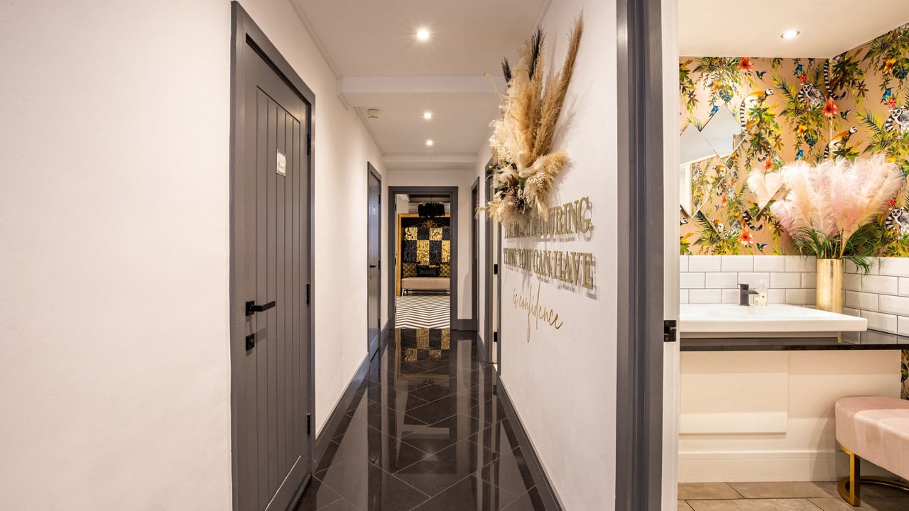 0485dd4f-5c69-4454-828a-a5884e2f3961-mariacharleshair-gb-england-crawley-threebridges-fresha-4133809