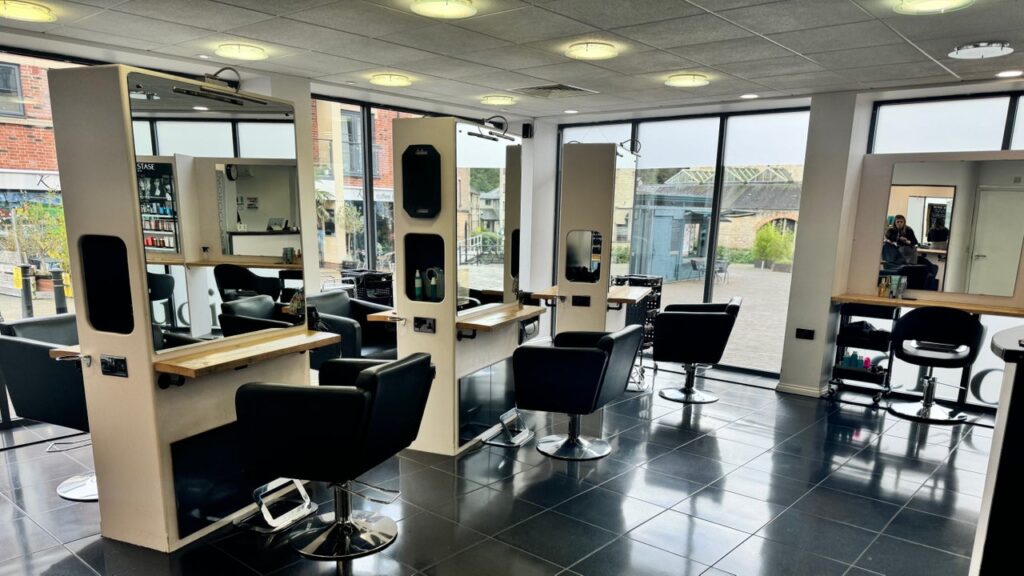 07c68fa5-da3d-47ef-b74d-04eb77ac52b9-studio13asaloncollectiveforindependentstylists-gb-england-ebley-fresha-4989418