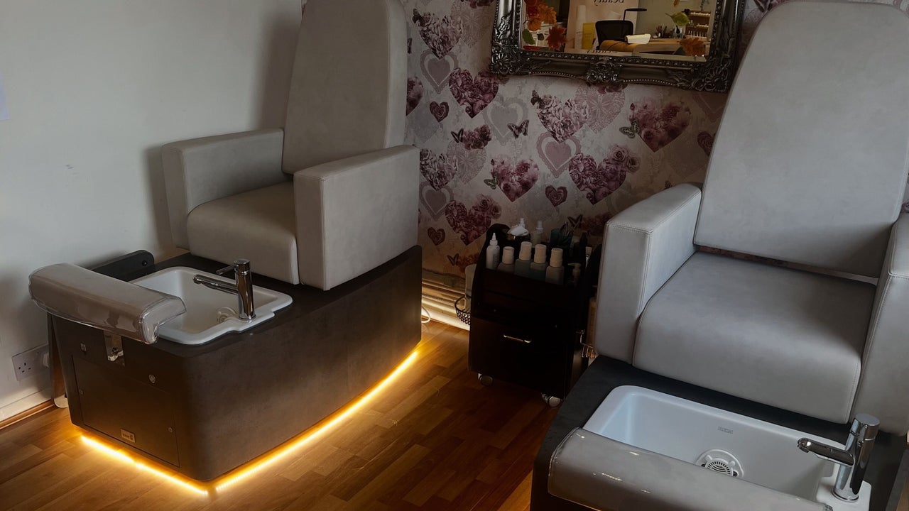 0afe70d3-573c-49ce-916e-e2e3b8953d2c-totallypolishedbeautynails-gb-england-drighlington-fresha-8363288