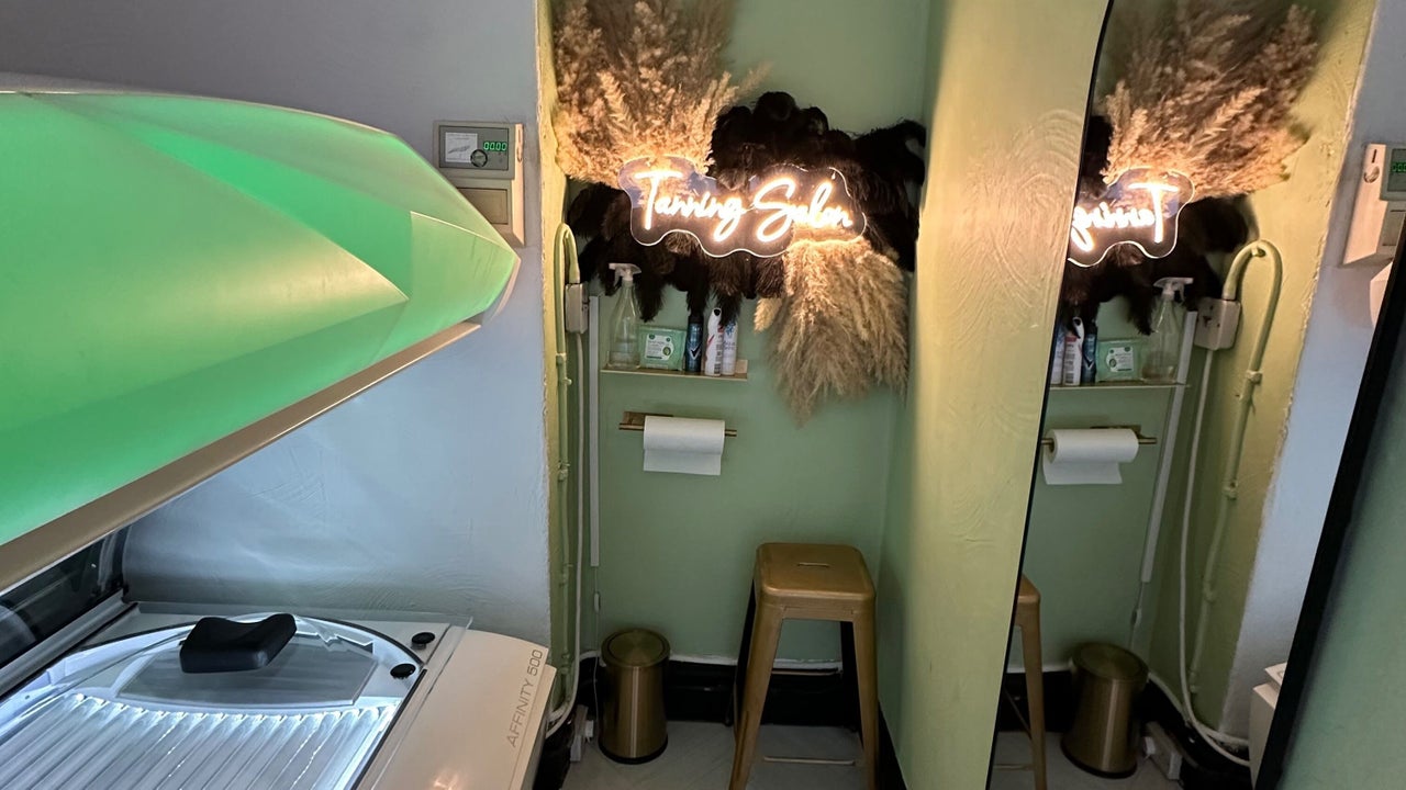 0c80e90c-cdde-4313-b6d0-280aa595eff0-brownedofftanningsalon-gb-england-fleetwood-fresha-1269115