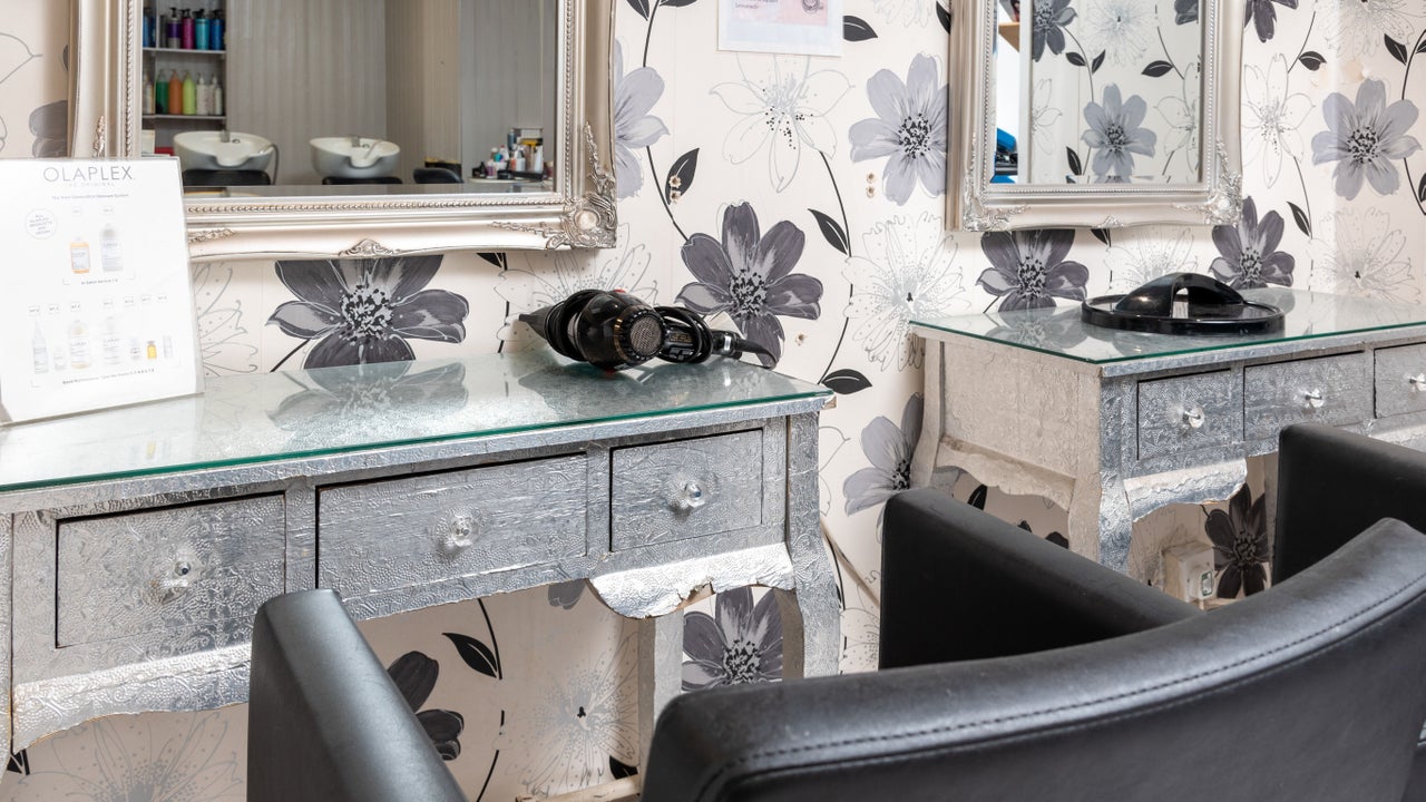 0ed83475-3b0f-4b1b-b4c9-713f87da8943-anjelshairandbeauty-gb-england-crawley-fresha-9770670