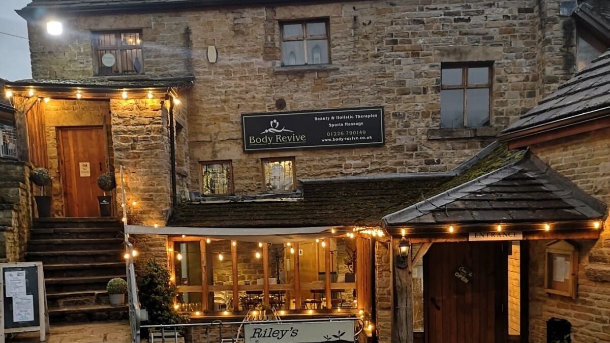 1034bd68-8409-47a8-aee5-64e652d6be28-bodyrevive-gb-england-barnsley-fresha-4249974