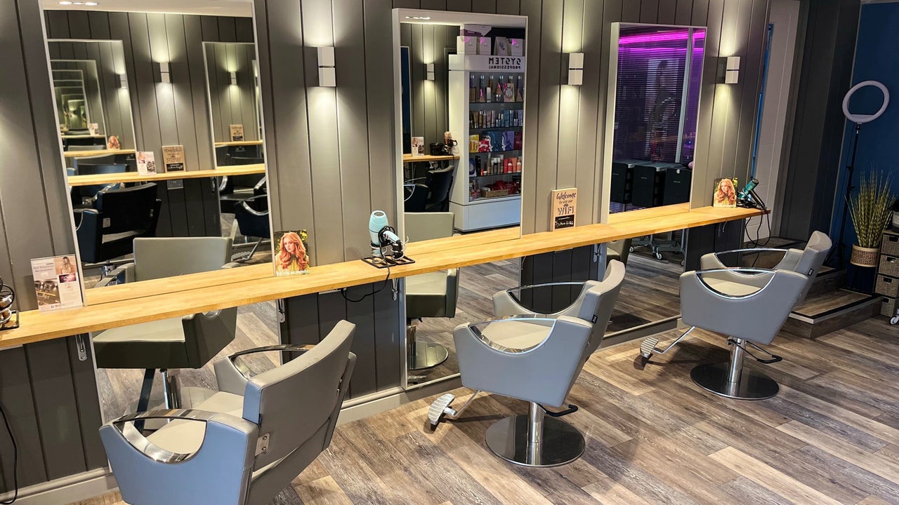 1313fbeb-f34c-44a1-b7d1-8ad2bd2b92de-pearceandchapmanhairandbeauty-gb-wales-beddau-fresha-1309772