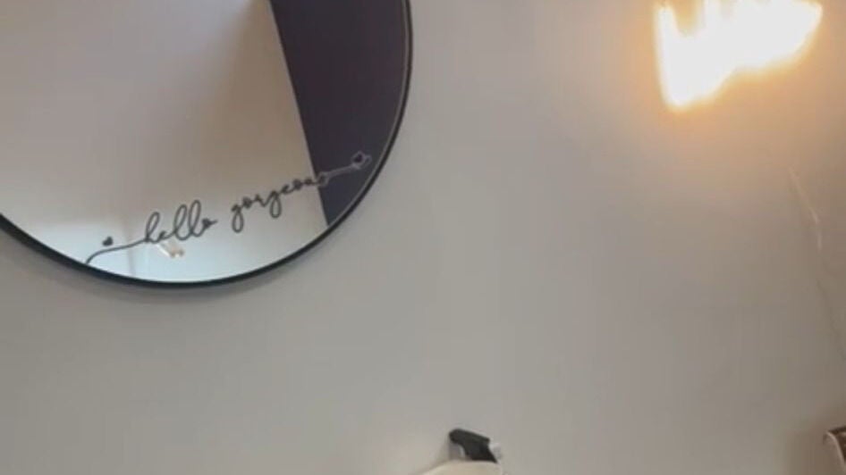 1354f311-127c-43ef-804f-d26eecc839e7-beebeautifultwo-gb-england-huyton-fresha-3781830