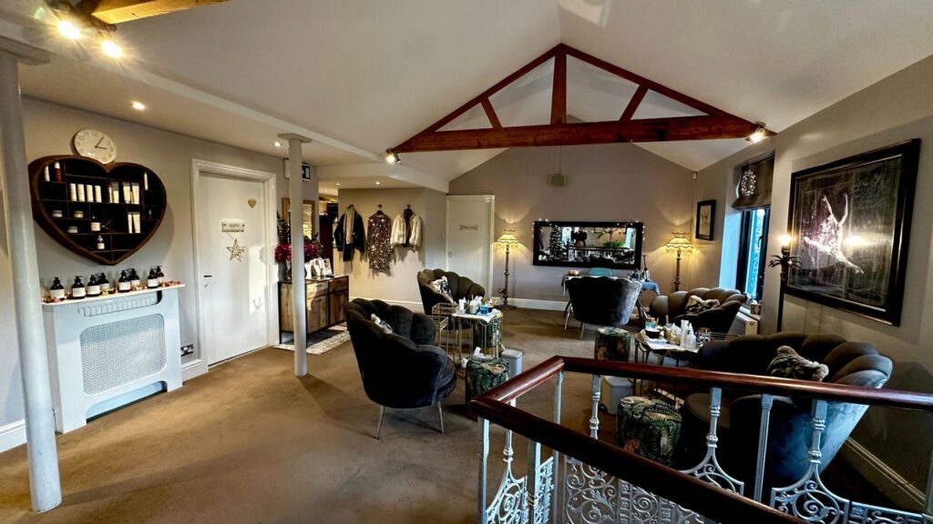 14ed1066-7169-44b5-9095-c6bd73845c05-esseboutiquedayspacafestudio-gb-england-royston-cambridge-fresha-9302639