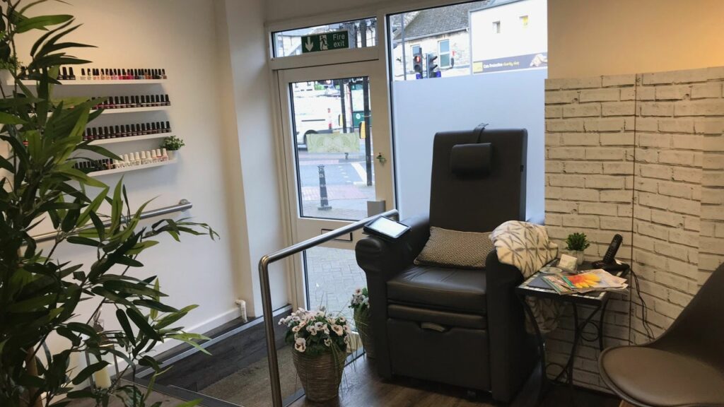 15447757-1ea6-4c2d-a4c3-65437b49ecc3-edentreatmentrooms-gb-england-midsomernorton-fresha-6668745