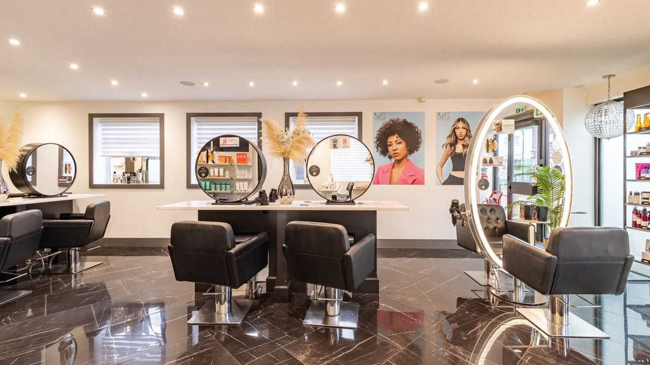 16012d60-bdab-4daa-8f13-1d48a65c8a2f-mariacharleshair-gb-england-crawley-threebridges-fresha-9423194