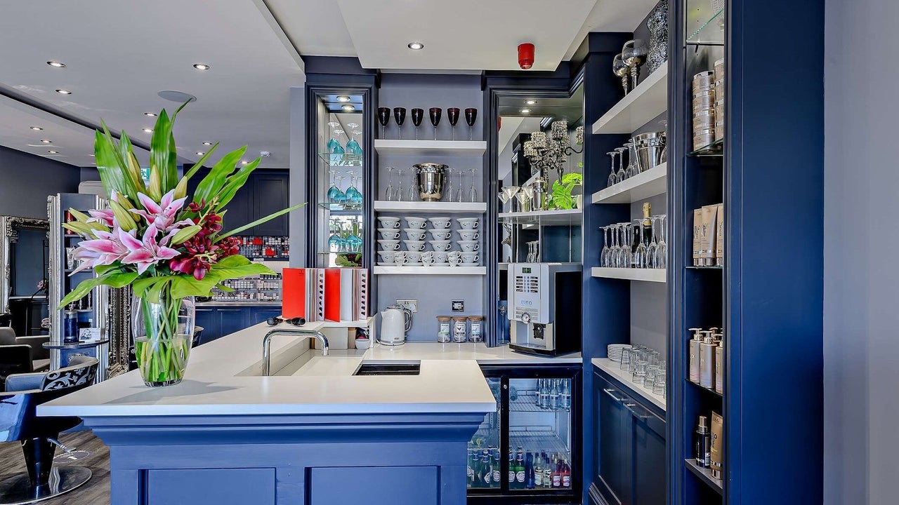 1c213392-a6e5-45a9-bd30-4f374778ac85-9810955