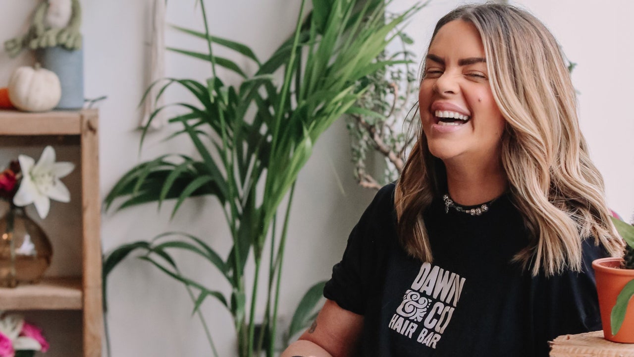 236f89d9-8eba-4b78-832b-f75f0ee155e7-dawncohairbar-gb-wales-rhosonsea-rhs-on-sea-fresha-8715369