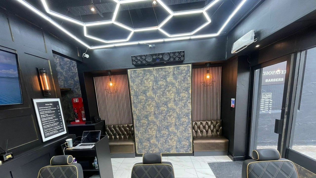 26bfd282-16f0-4dd1-8404-1f6049ab01e9-chopafellas-gb-england-wickford-fresha-1574154