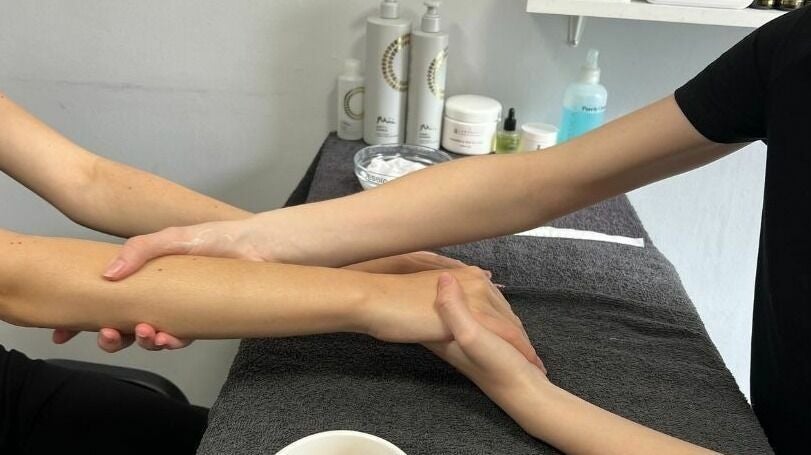 2b92bdab-39a9-4063-a430-0442e5157afb-thebeautyretreat-gb-england-marketdeeping-fresha-3966137