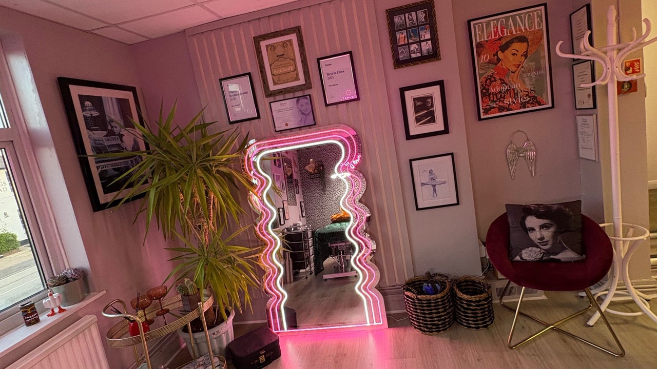 2fe47920-6d39-4c18-9a93-9865a1b7fa9b-verybettie-gb-england-horley-fresha-8386128