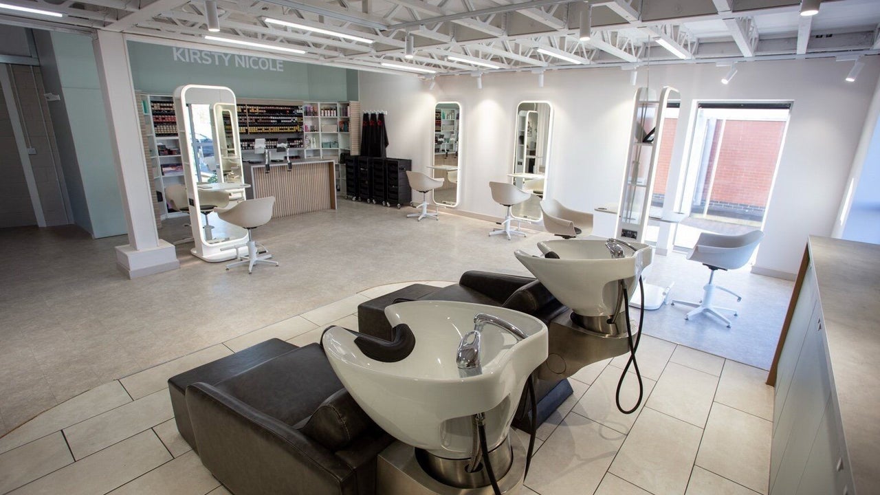 2ffa6fa5-7ec1-4ed2-bde6-dd4e89c60fce-kirstynicolehairsalonglenfield-gb-england-glenfield-fresha-2056166