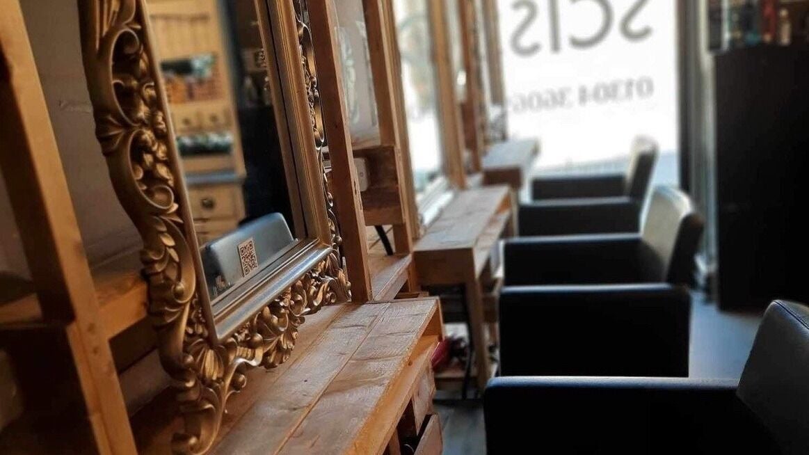 30105b4d-dc61-4b18-a1ed-7074bfc0e39b-rockpaperscissorshairbeautysalon-gb-england-walmer-deal-fresha-1997612