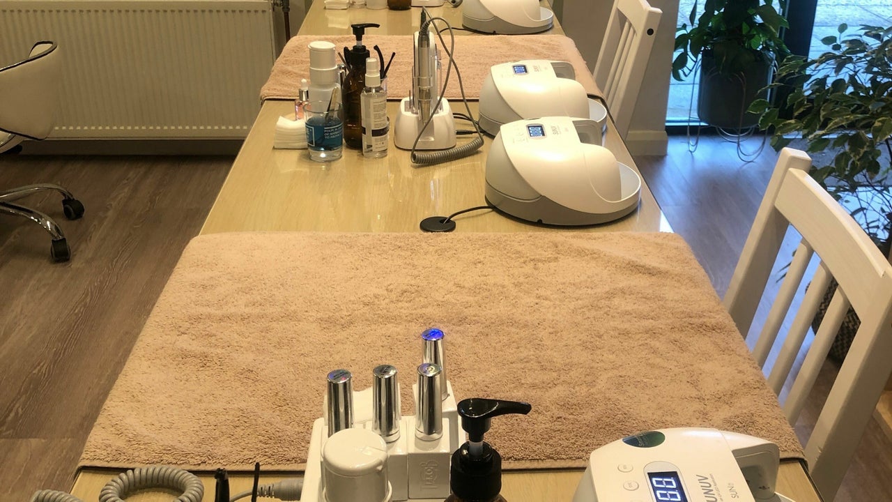 39f2575d-e77c-4265-981d-74287a8865ce-elliesbeauty-gb-england-warfield-fresha-2656375