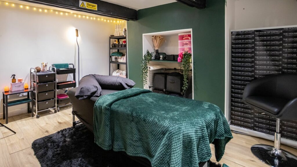 43ab2446-1a23-47ea-8aa9-61e73e847964-thehouseofcastelli-gb-england-dukinfield-fresha-5024598