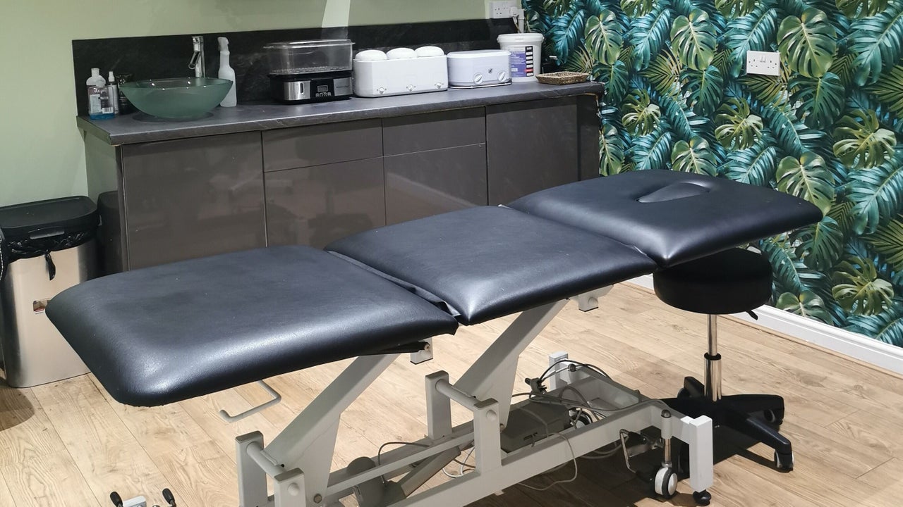 46d24286-fb89-4c3d-bef8-614665a8d3d0-onestudiohairbeautyltd75norfolkstreet-gb-england-kingslynn-fresha-4229112