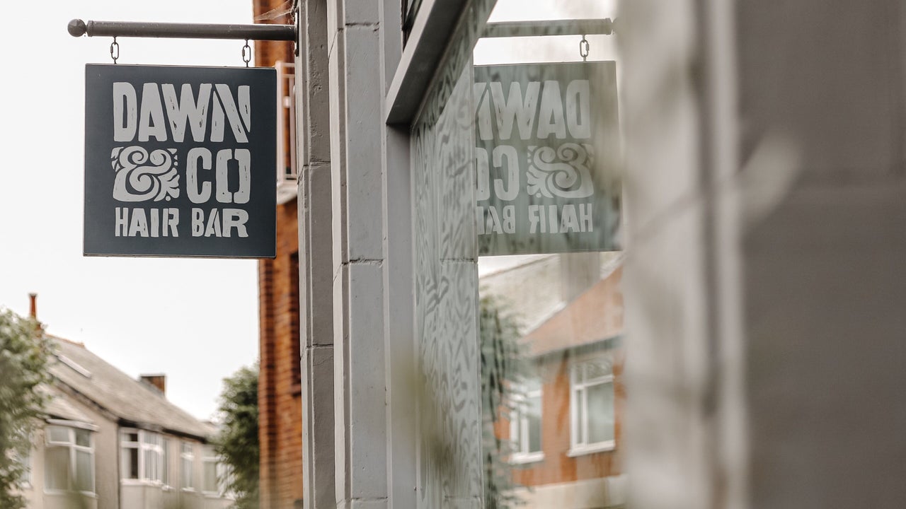 49b0dea0-b94f-423f-844b-5b599b321c98-dawncohairbar-gb-wales-rhosonsea-rhs-on-sea-fresha-5600450