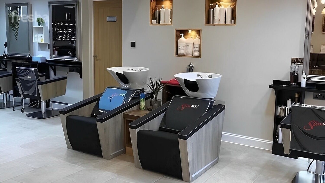 49f8a97d-e745-4792-84ca-e090a778fe68-samaras-gb-england-repton-fresha-7248502