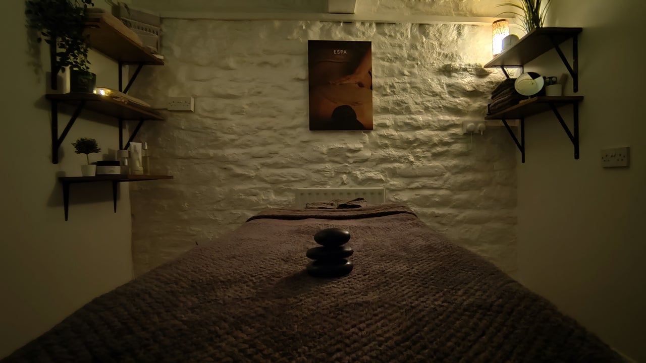 531f2e63-eb37-49a1-bfe9-7a46dff714c9-mirrormirrorbingley-gb-england-bingley-fresha-9048368