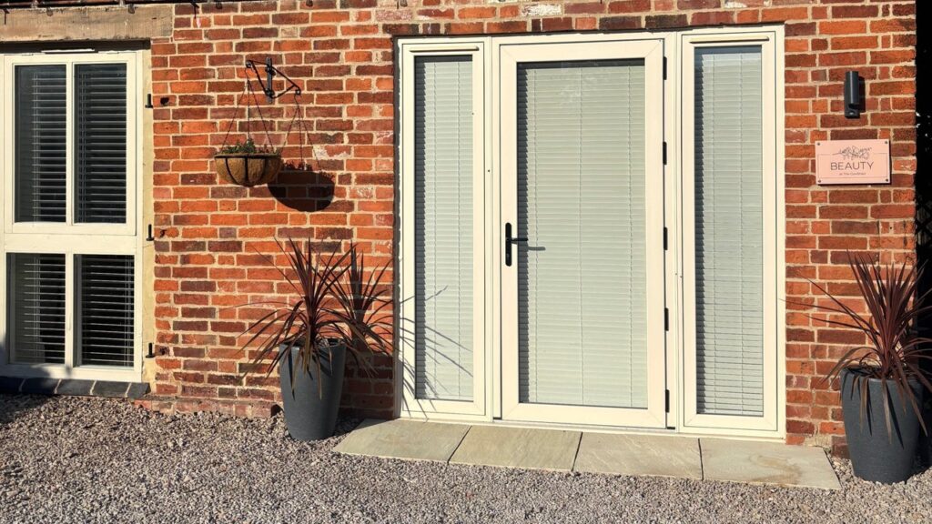 560fc0b0-a4f8-41ba-93d0-1327d07294d1-beautyatthecowshed-gb-england-uttoxeter-marchington-fresha-5180741