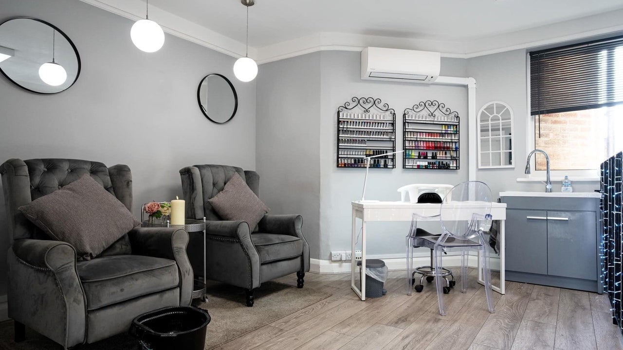 586801eb-01da-4ecc-9e50-16a745cdca6d-cutsnclippersbarbershaircuts-gb-england-horley-fresha-5416400