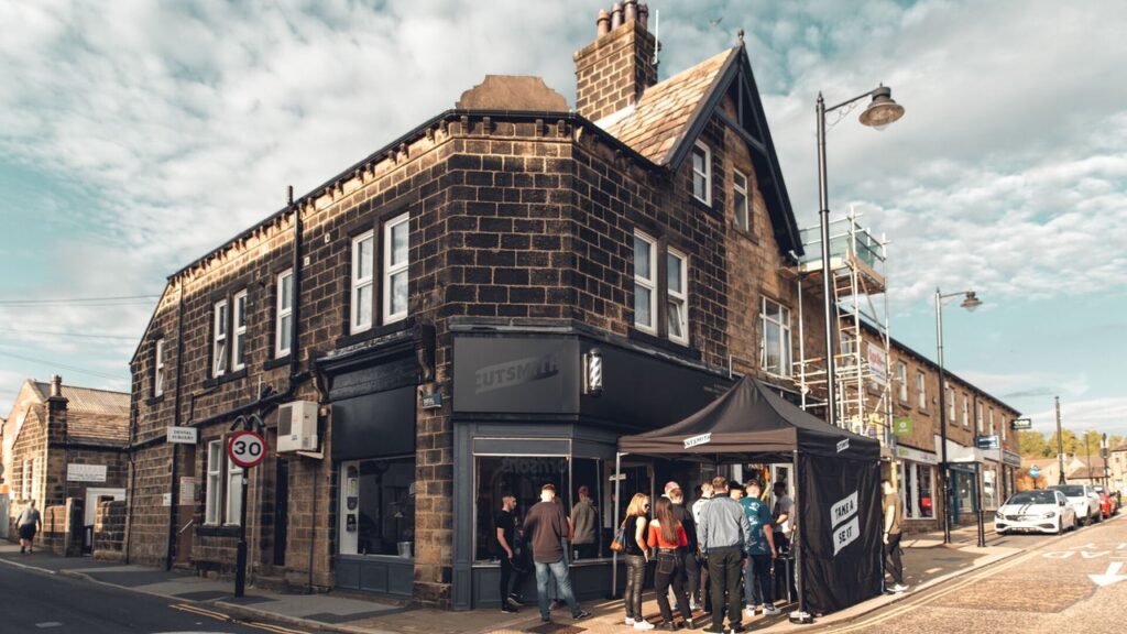 5869933f-9195-4123-9a1d-2fef638c3553-5439750