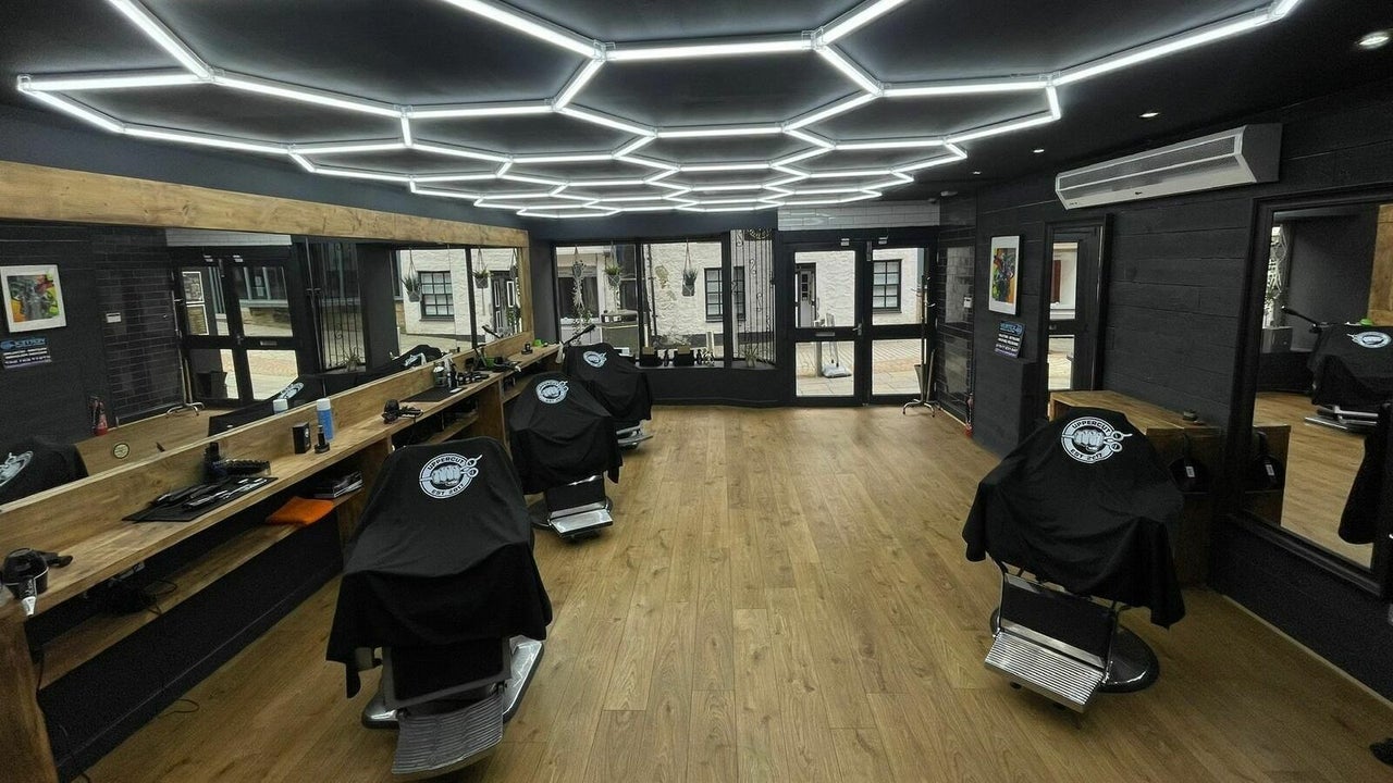 5eada730-8101-4dfc-b91f-1a8396b5e130-uppercut-gb-scotland-kilsyth-fresha-5708733