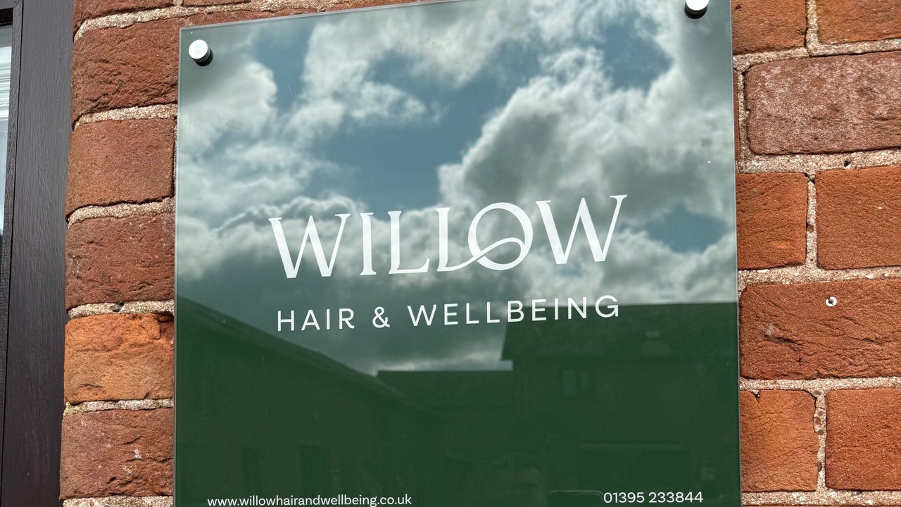 6047c672-3b69-44cf-bf3b-6886f7143154-willowhairandwellbeing-gb-england-woodbury-woodburybusinesspark-fresha-5876848