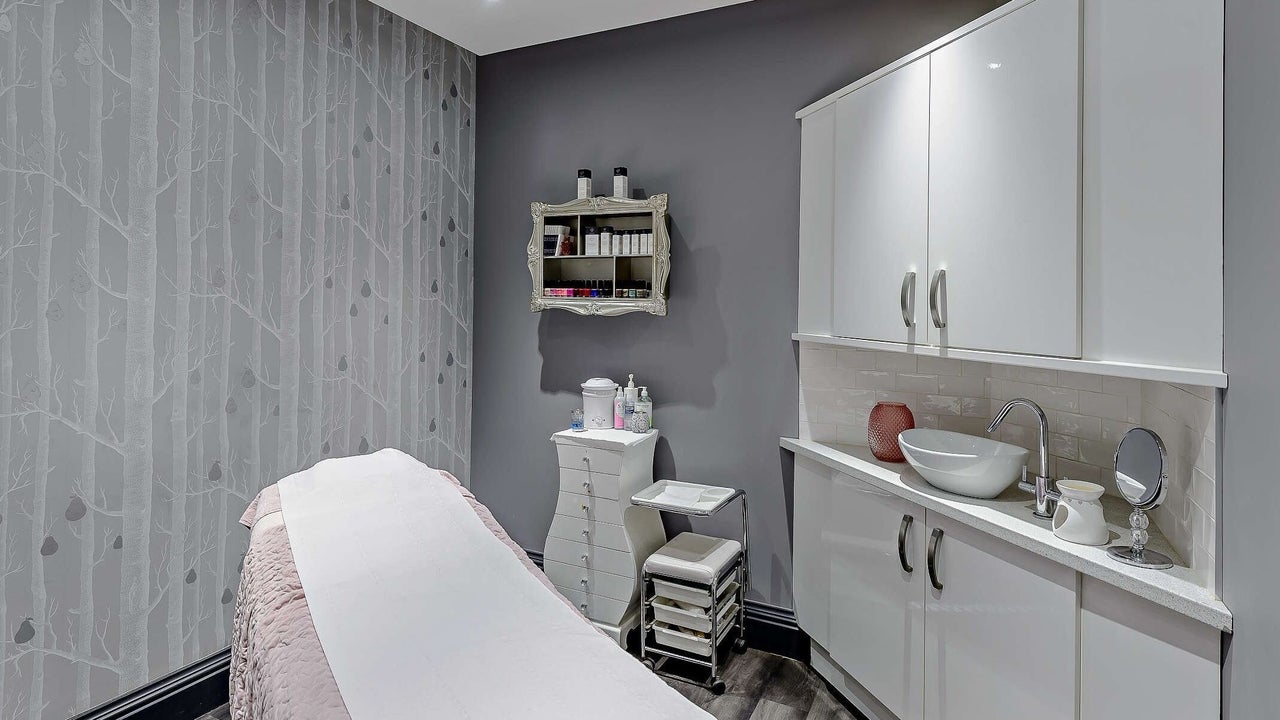 66f7a874-1d32-41d6-926d-719a1c2e3a82-6085464