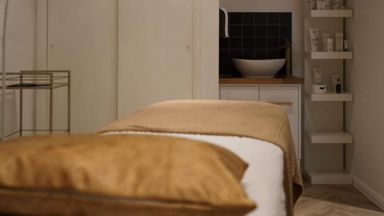 69445aa3-e8e4-4836-8180-268c92b5a54a-lerouxbeauty-gb-england-langford-fresha-6422893