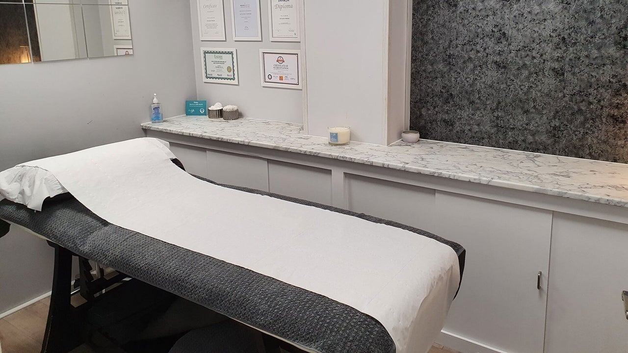 6a88063c-c135-4a15-885f-33c9d2723a84-essentialbeauty-gb-england-blacknotley-fresha-6155215