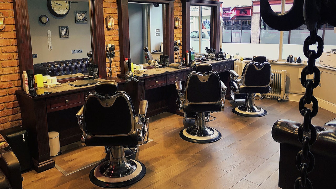 6d92e924-b7ba-479f-9c8e-b7b67342c16c-mensincbarbering-gb-england-ipswich-fresha-5776980