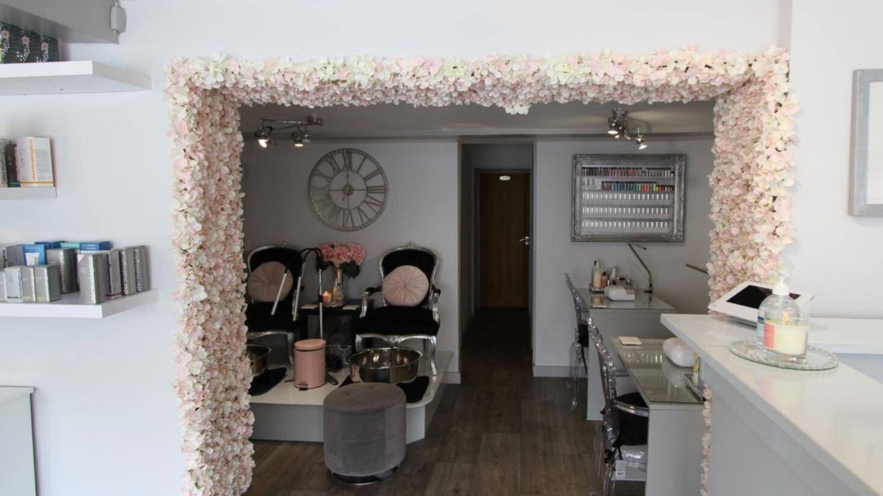 6ecb7daa-c6a4-4cea-be67-cdc8aaaf3146-sarah-annesbeauty-gb-england-felixstowe-fresha-9968178