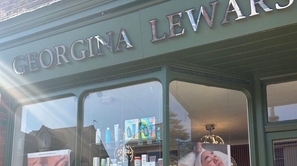 7ddba759-7a6e-491c-8cae-f718a59c451d-georginalewars-gb-england-edenbridge-fresha-4385261