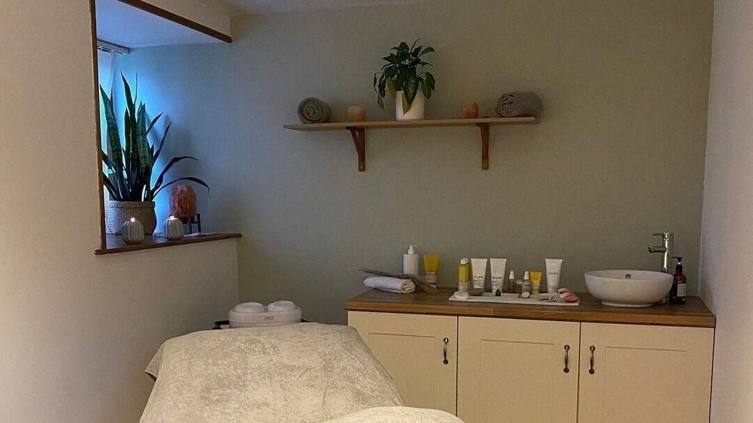 7fa12c97-7a01-4eb9-b0b9-e056439f06b4-thelazybarn-gb-england-sherborne-fresha-2815469