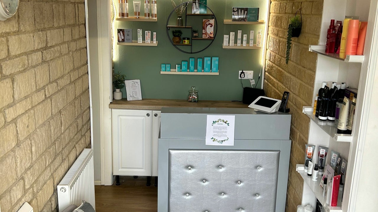 81ff4a63-c23b-474d-b5e8-60c93a1150f1-vanilla-gb-england-trowbridge-wiltshire-fresha-2747373