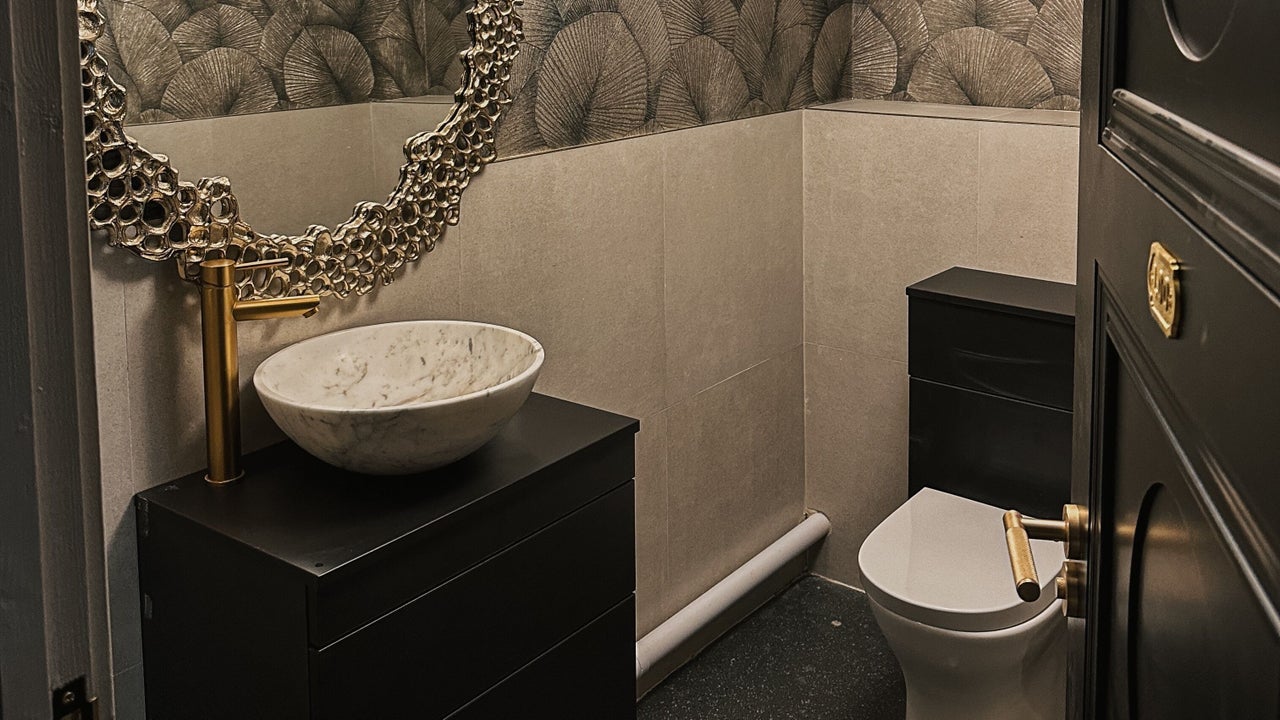 840f897d-d682-42cd-8859-e7acef0be34b-blossom-gb-wales-neath-newstreet-fresha-4666539