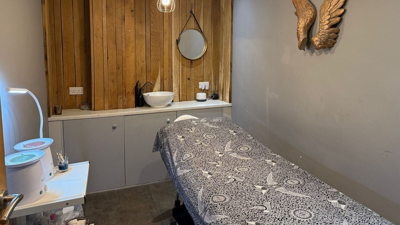 85c843fc-6d93-478b-9d48-13bd1a7566b6-belleandbeebeauty-gb-england-baldock-fresha-8975222