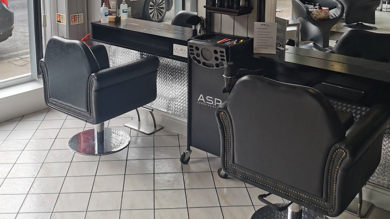 8a6ae8ed-14f7-4f6e-8fef-92c166828411-onestudiohairbeautyltd75norfolkstreet-gb-england-kingslynn-fresha-4327709