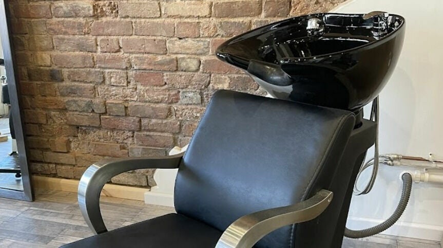 8d79d41a-fc7b-49ee-82ea-9536f5b52c96-freestyle-longcrendon-gb-england-longcrendon-fresha-7027484