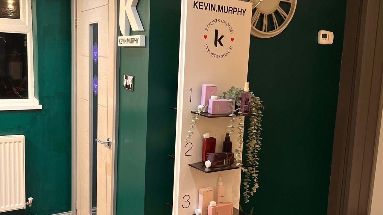 8f04cf24-8148-4ea9-ae83-f20d63a5a8b4-pearceandchapmanhairandbeauty-gb-wales-beddau-fresha-9141825