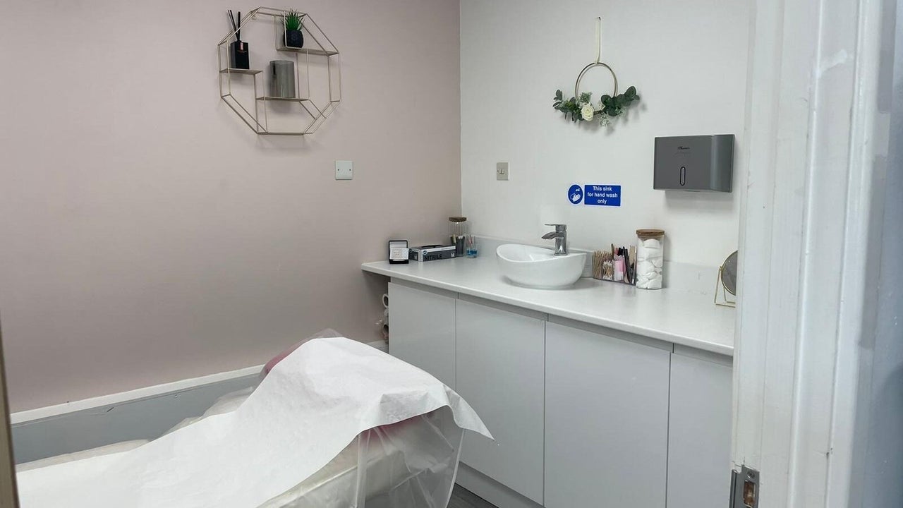 8f4b254c-154d-4e99-827d-d6e707d90c5d-blisshairbeautyloungeholland-on-sea-gb-england-holland-on-sea-essex-fresha-3431224