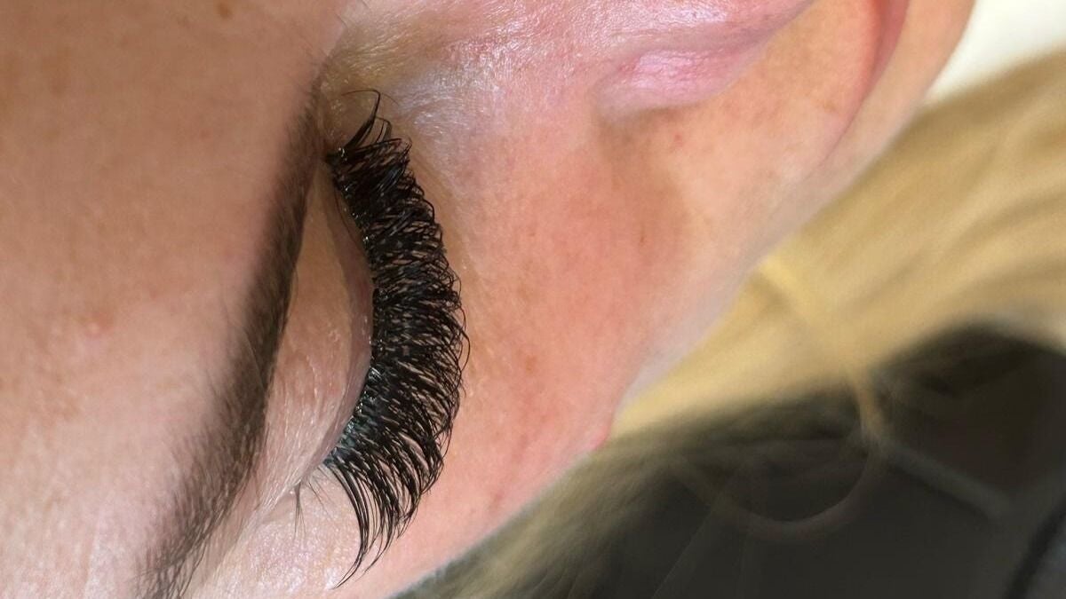 90413f69-daac-4195-85ef-1bc45615c84c-heavenlybrowsblackwood-gb-wales-blackwood-fresha-1757327