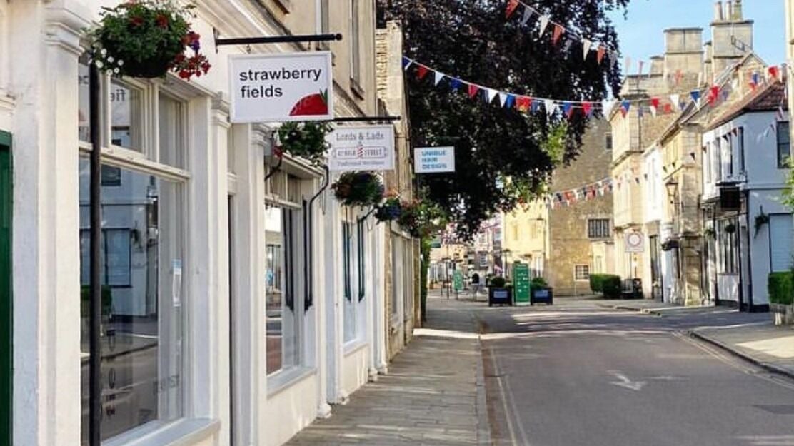 92bf3fa1-6067-49b5-ab7f-82bb7a13bf37-strawberryfieldshairdesign-gb-england-corsham-fresha-3351510