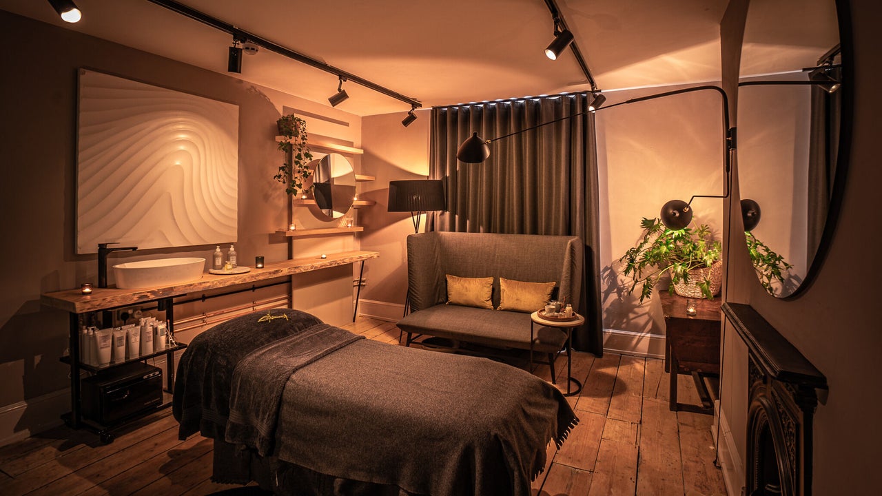 93485321-839c-44ba-9a3b-61c2a6a12169-the_station_hair_and_beauty_beauty-3-3791961