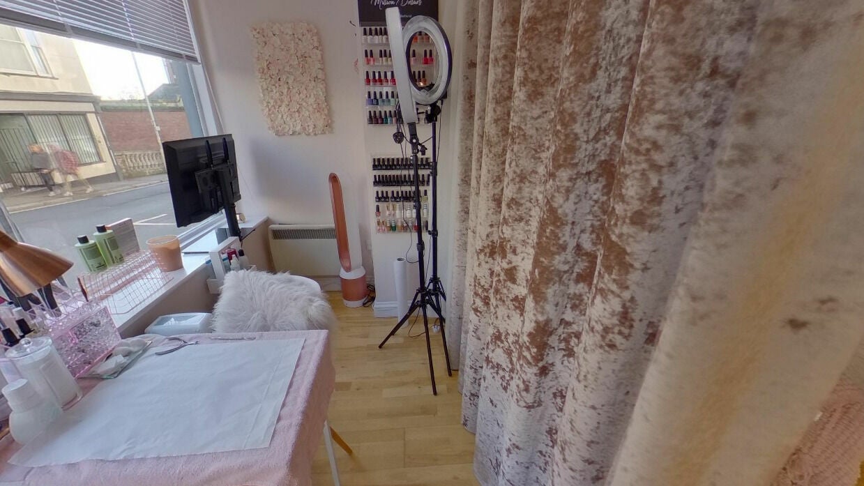 9b54e3ff-a505-4ccd-a341-84394925bf6f-changingfacesstudio-gb-england-exeter-fresha-1715714