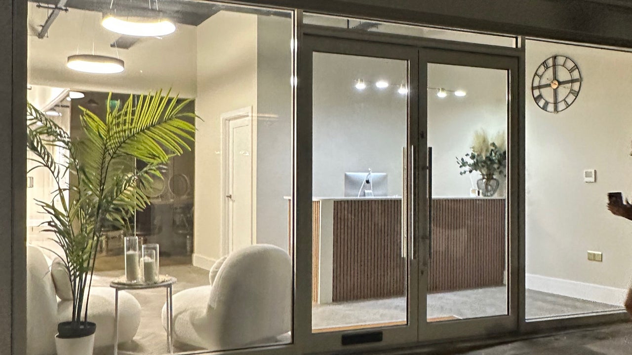 9dd3262a-c801-47d0-b5f1-dd1110a5a48e-4174391