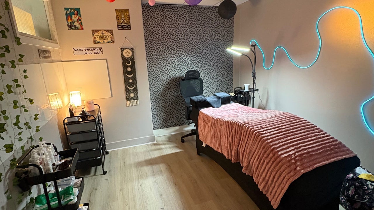 9e73e815-9b31-43f2-9d74-5d75872a8537-verybettie-gb-england-horley-fresha-8908133